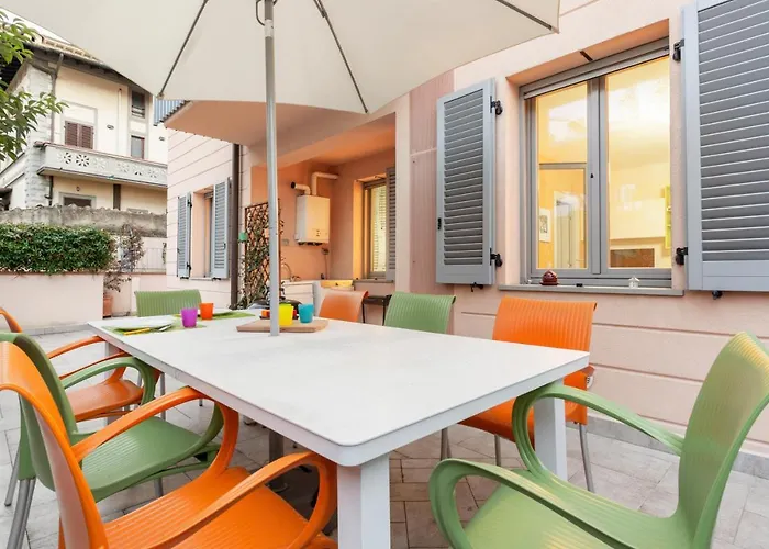 Guesthost - Colorful Boccaccio Appartamento
